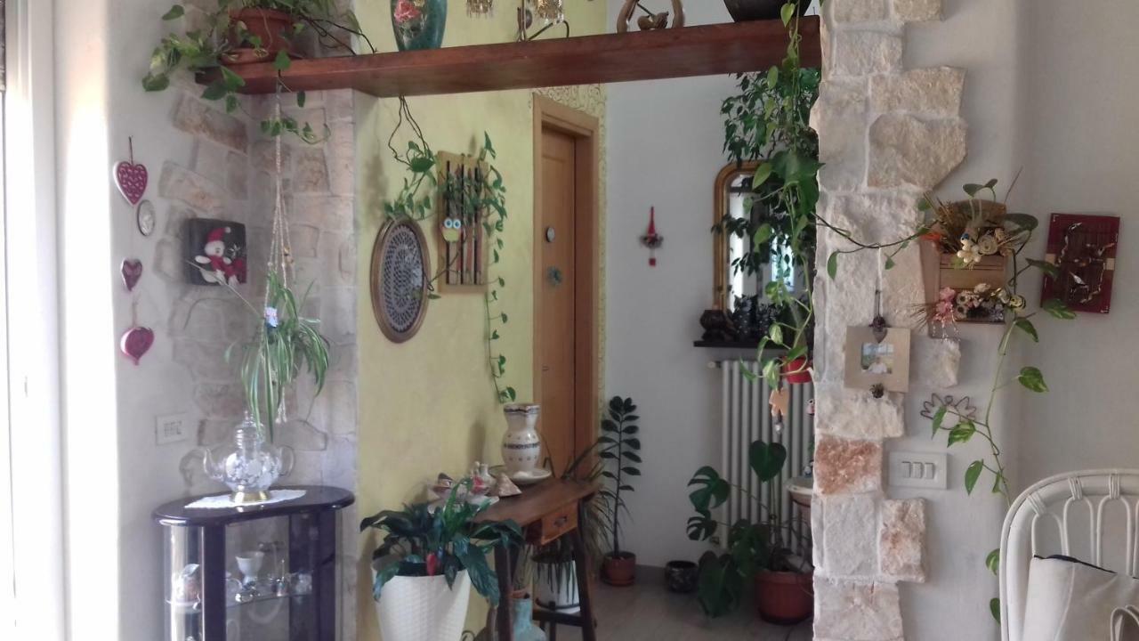 Casa Loredana Конверсано Екстер'єр фото